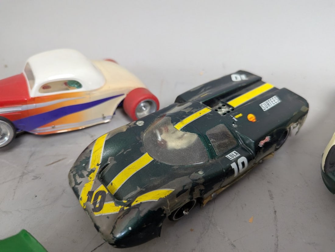 Vintage Collection of 1960s 1/24 Scale Slot Cars and Chassis for Restoration - 3