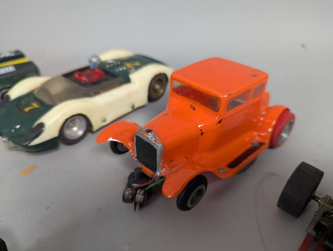 Vintage Collection of 1960s 1/24 Scale Slot Cars and Chassis for Restoration - 5