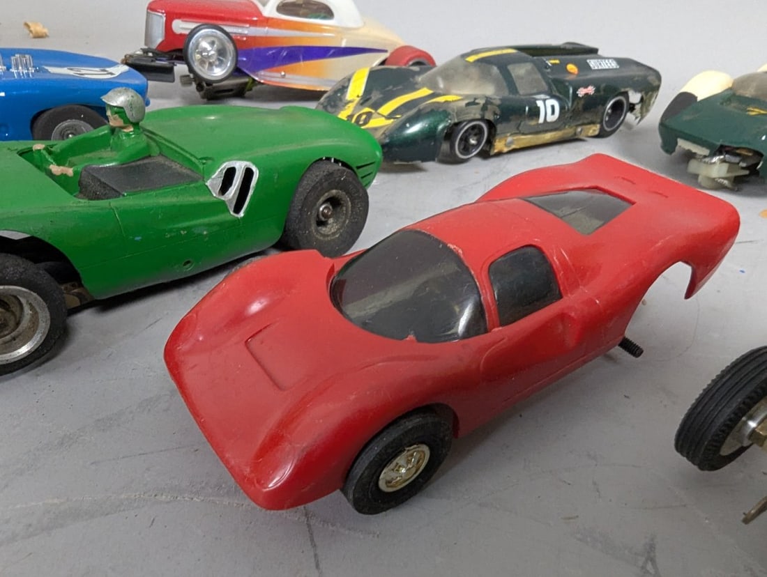 Vintage Collection of 1960s 1/24 Scale Slot Cars and Chassis for Restoration - 6