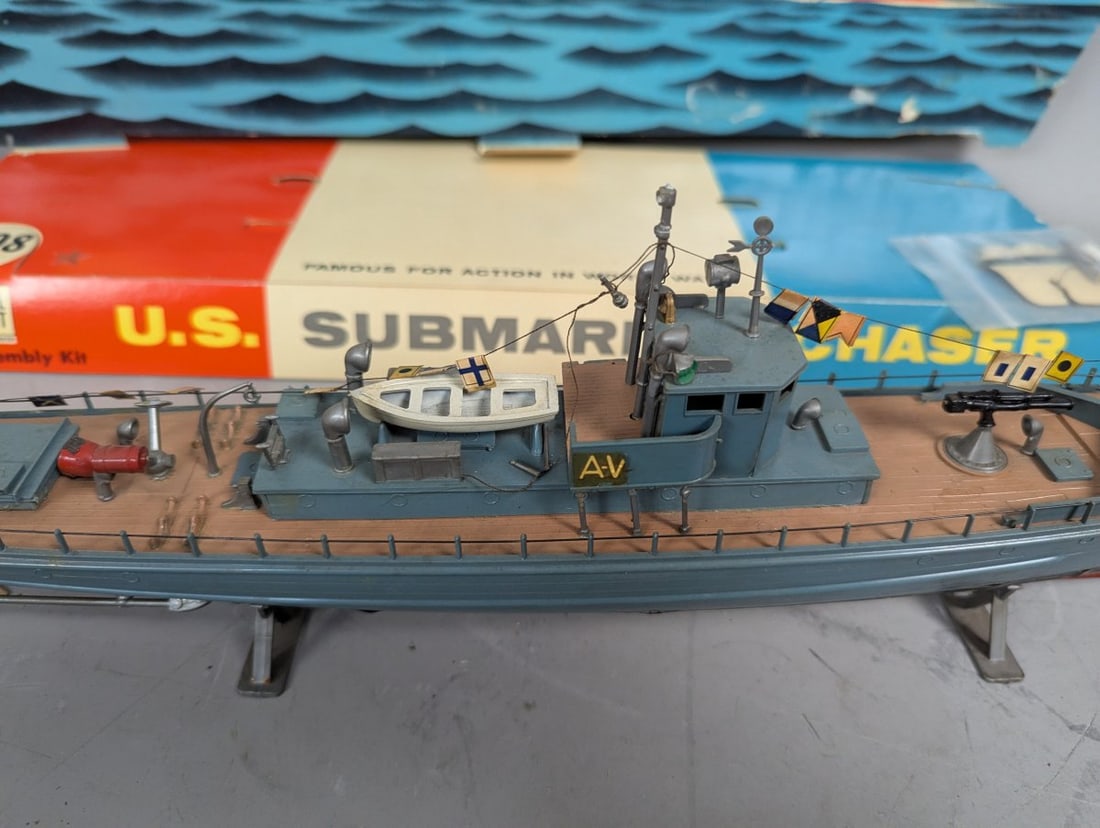 ITC Model Craft Submarine Chaser SC-96 Vintage Display Set with Store Stand - 6