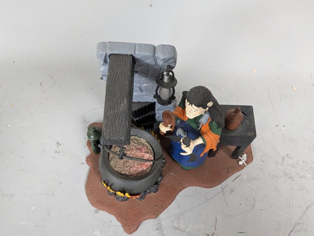 Vintage 1965 Aurora The Witch Plastic Model Kit Built-Up Collectible Monster Figurine - 3