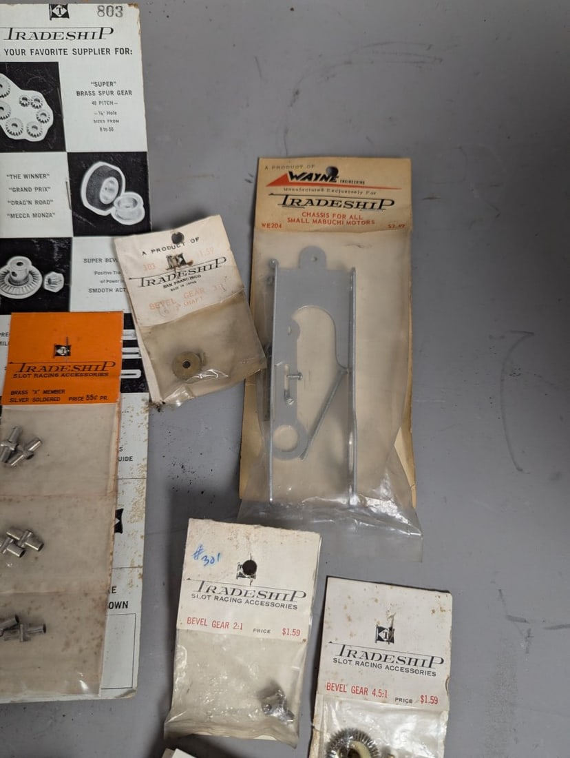 Large Lot of Vintage 1960s Tradeship NOS Slot Car Parts for Collectors and Restorers - 4