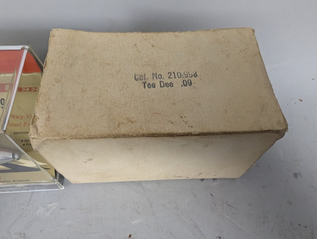 Cox Thimble-Drome Tee-Dee .09 Model Engine with Original Display Case & Sleeve - 5