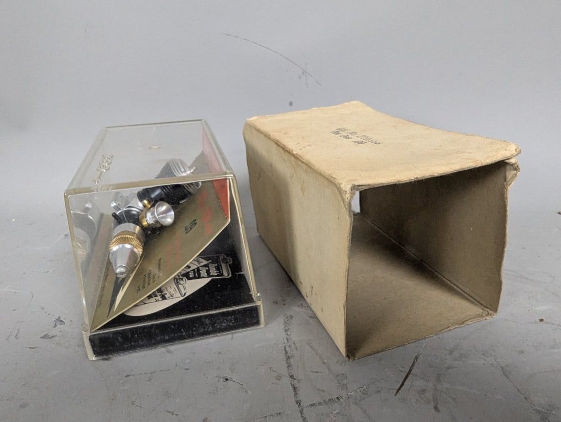 Cox Thimble-Drome Tee-Dee .09 Model Engine with Original Display Case & Sleeve - 6