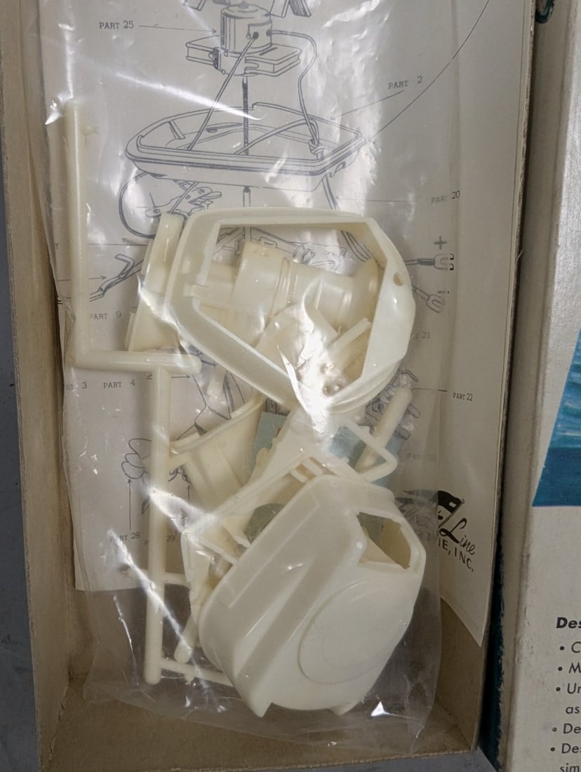 Vintage Fleet Line Johnson V-75 Outboard Motor Kit No. 803K/200 NOS Sealed for Collectors - 4