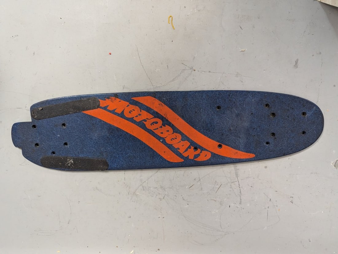 Vintage 1970s Motoboard International Skateboard Deck Rare Collectible Item: **Important** Please read below description on how to avoid high shipping costs. This Vintage 1970s Motoboard International Skateboard Deck measures 27 x 7 x 1/4. It is a significant piece of