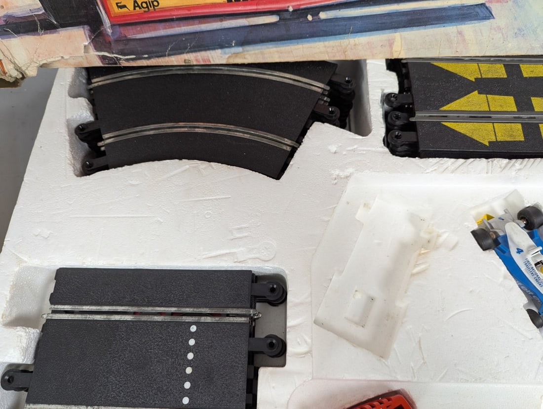 Vintage Scalextric 500 Electric Model Racing Set Incomplete for Collectors Parts Restoration - 3