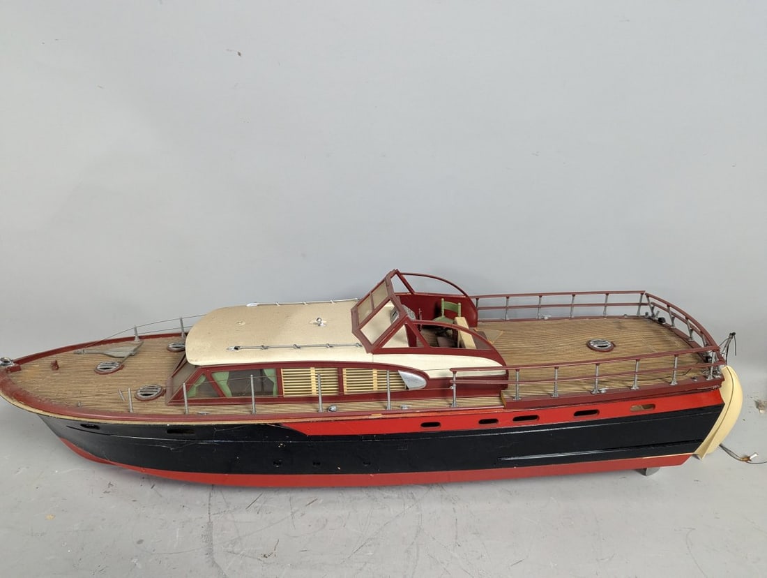 Lindberg Chris Craft Constellation Model Yacht Vintage Model Boat Parts Restoration (1 of 9)