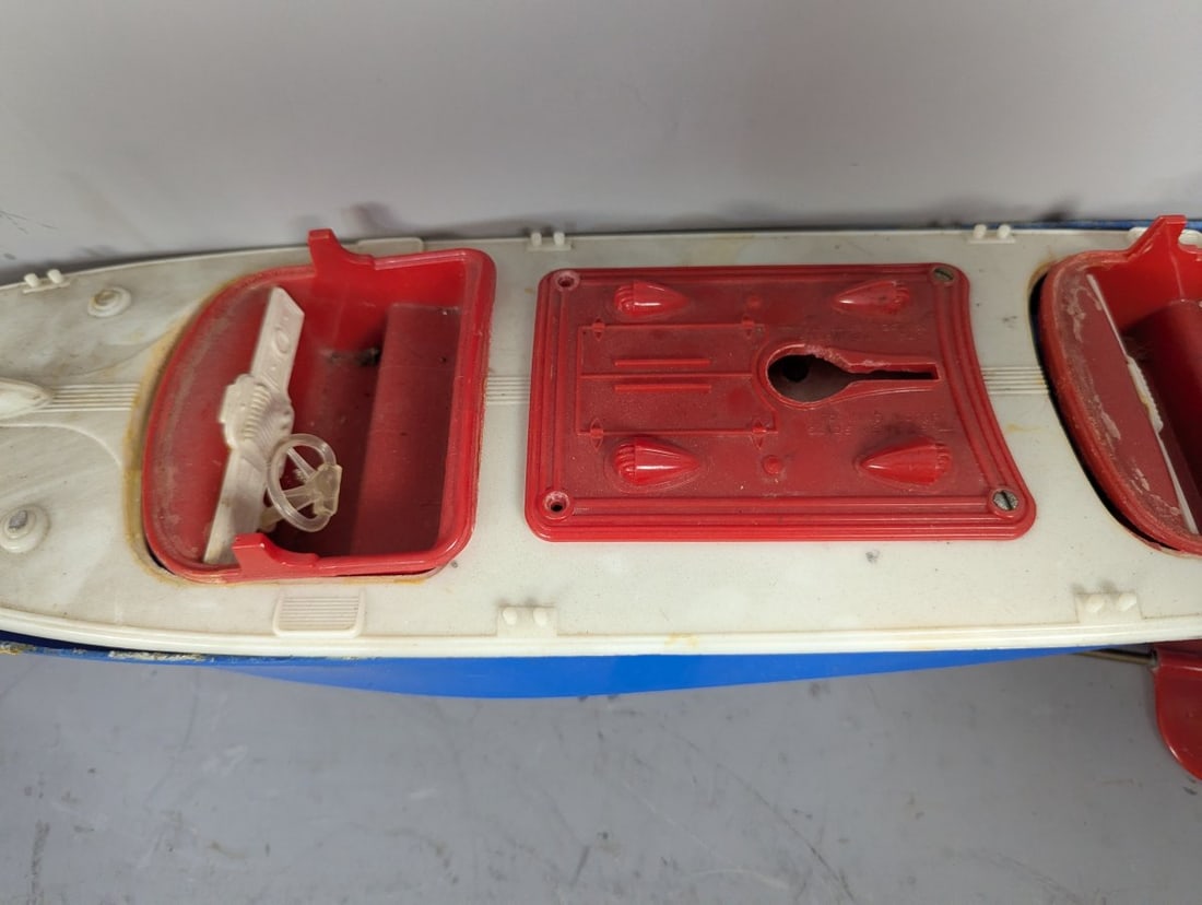 Vintage Hapcraft Split Cockpit Wind-Up Toy Boat with Royal RC Engine Restoration Parts - 3