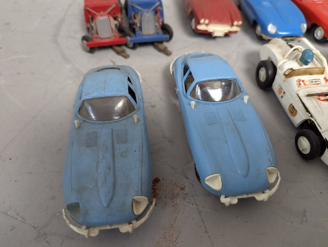 Lot of 13 Hasbro Amaze-A-Matics Vintage Toy Cars for Collectors and Enthusiasts - 2
