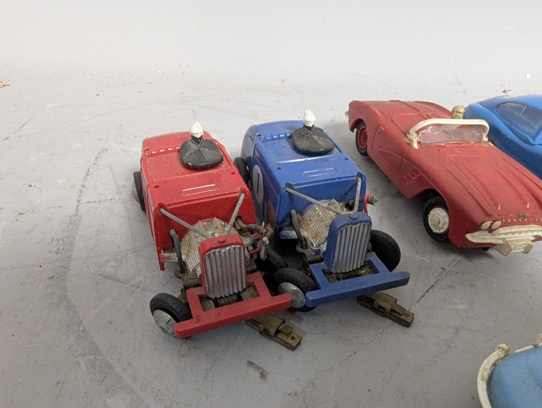 Lot of 13 Hasbro Amaze-A-Matics Vintage Toy Cars for Collectors and Enthusiasts - 7
