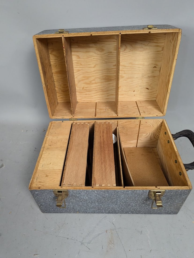 Vintage 1960s Slot Car Pit Box Carrying Case with Checkered Flag Graphic - 4
