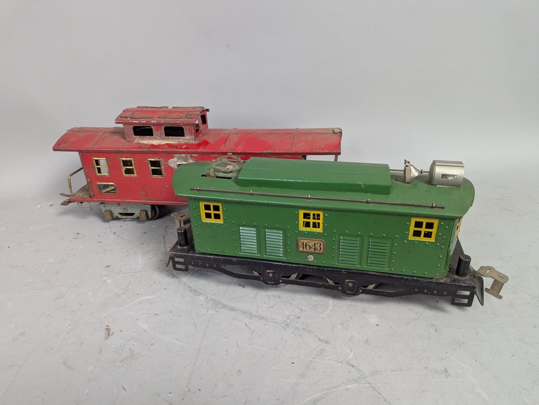 American Flyer 4643 Electric Locomotive and Caboose Set Pre-War Tinplate Train (1 of 7)