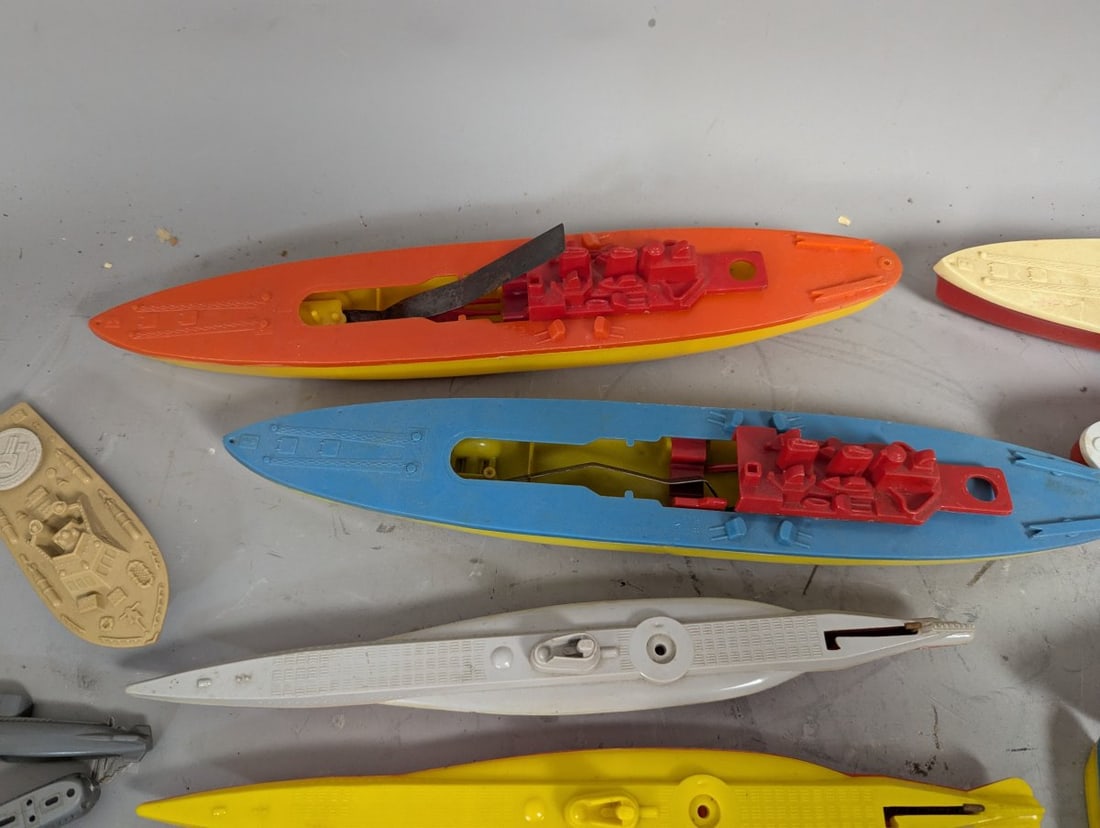 Vintage Thomas Toys Military Collection Rocket Firing Ships Submarines Airplanes Parts Lot - 2