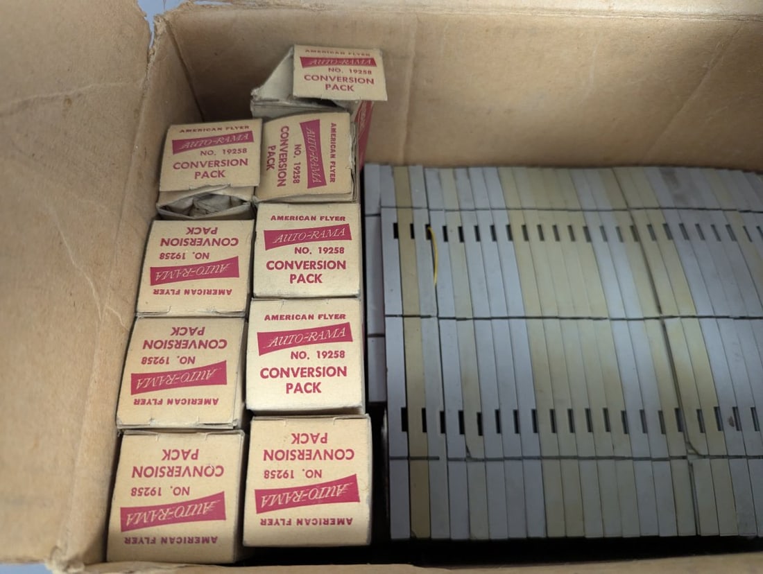 Vintage A.C. Gilbert Auto-Rama Slot Car Track Lot Accessories & New in Boxes - 3