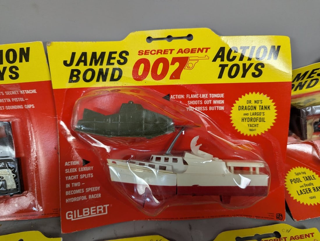 Vintage A.C. Gilbert James Bond 007 Toy Collection New Old Stock Action Figures & Accessories - 3