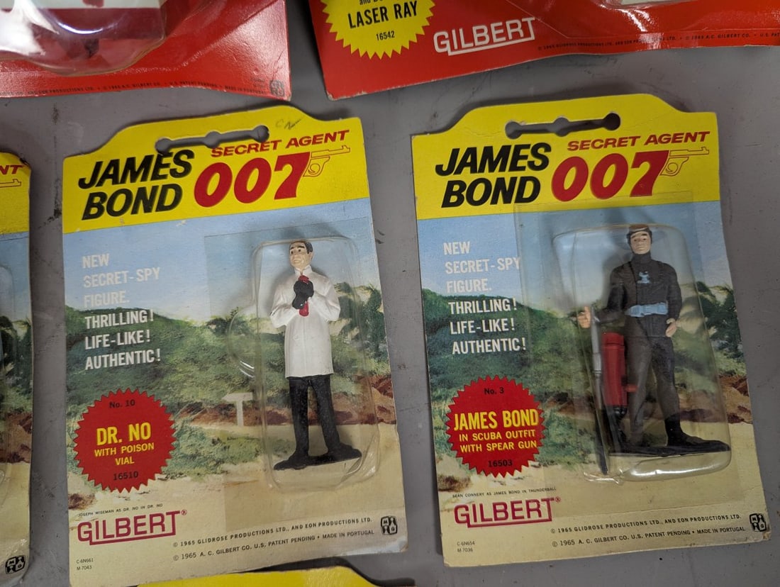 Vintage A.C. Gilbert James Bond 007 Toy Collection New Old Stock Action Figures & Accessories - 5