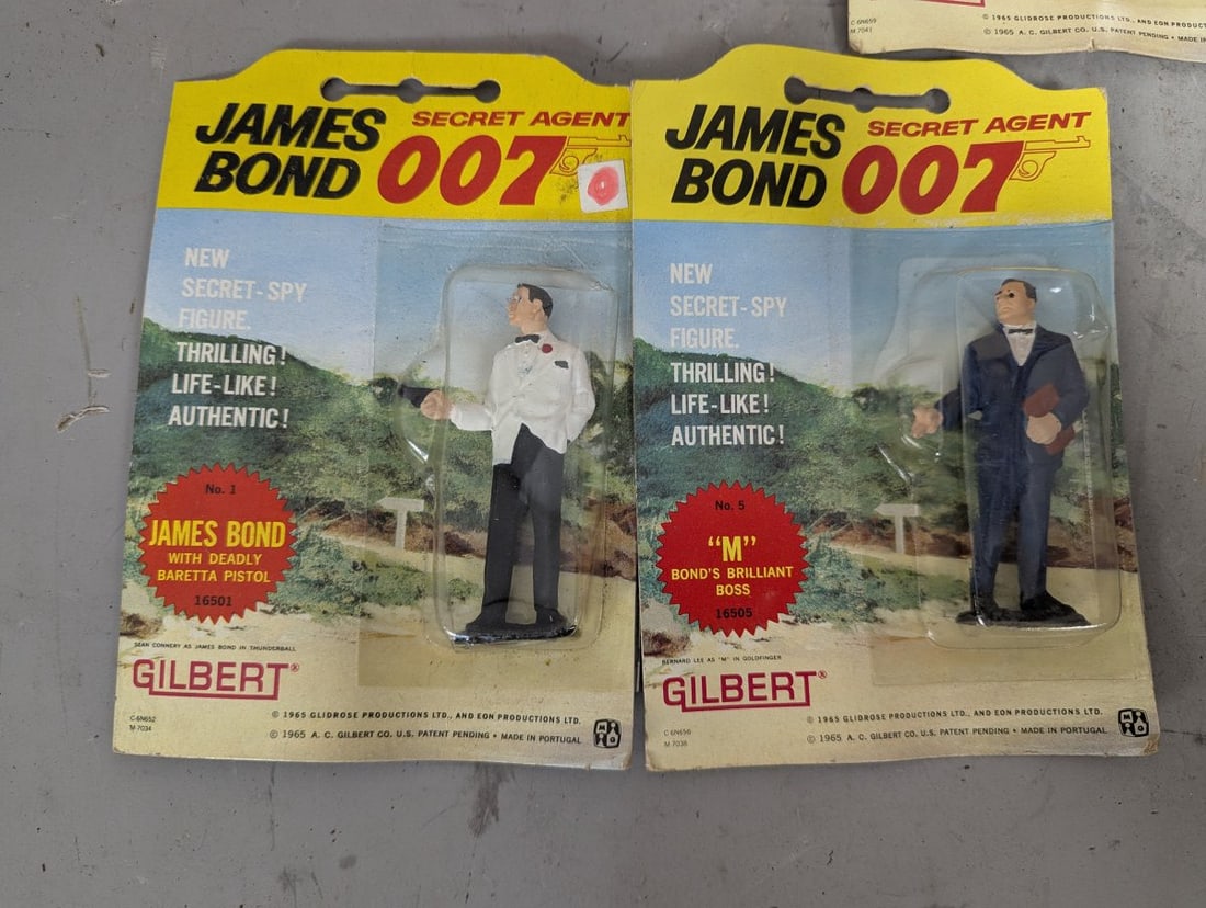 Vintage A.C. Gilbert James Bond 007 Toy Collection New Old Stock Action Figures & Accessories - 8