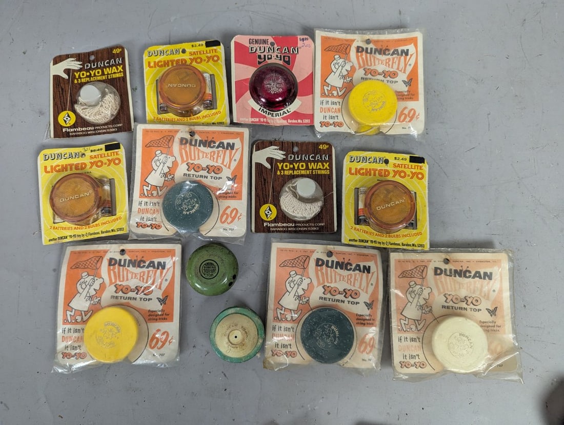 Vintage Duncan Yo-Yo Collection with Original Packaging Toys from 1920s to 1960s (1 of 7)