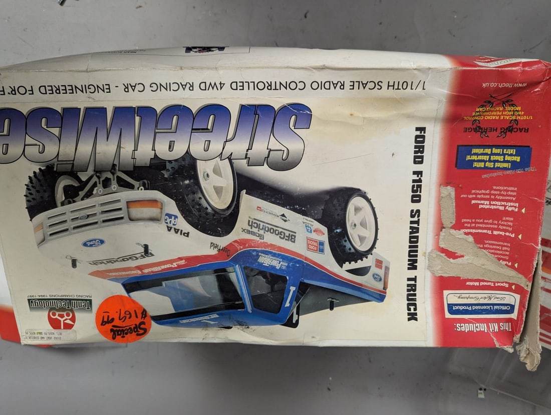 StreetWise Ford F150 Stadium Truck RC Car Kit Vintage Tech Technology Unassembled - 2