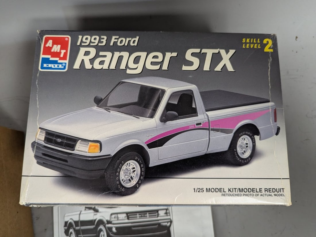 AMT Ertl 1993 Ford Ranger STX Model Kit 1/25 Scale Partially Built Original Box - 2