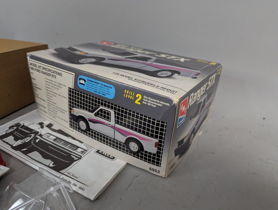 AMT Ertl 1993 Ford Ranger STX Model Kit 1/25 Scale Partially Built Original Box - 4