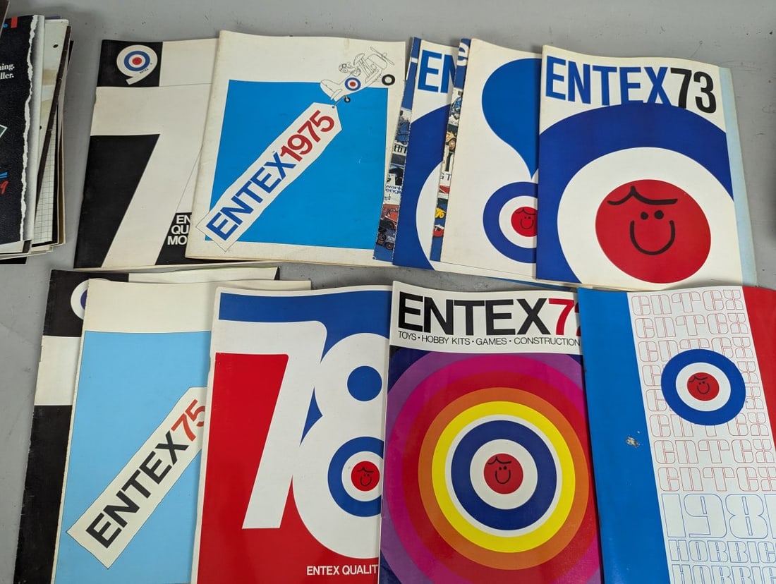 Large Lot Vintage Toy Catalogs & Brochures Including Ertl Entex Arii ESCI Fujimi - 9
