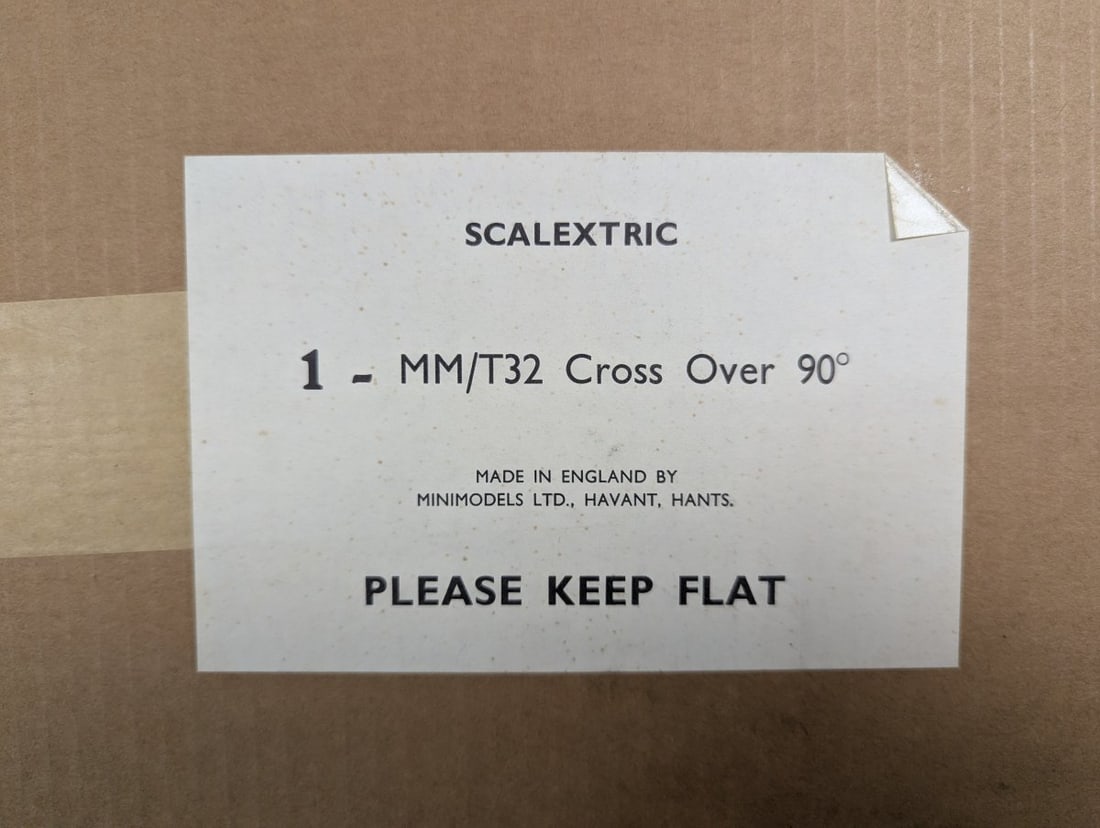 Vintage Scalextric MM/T32 Cross Over 90Â° Track Sealed Collectible Slot Car Accessory - 2
