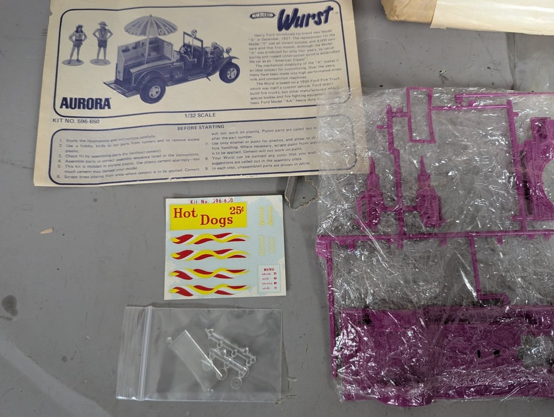 Aurora The Wurst Model Kit 1/32 Scale Classic Show Rod Collectible - 3