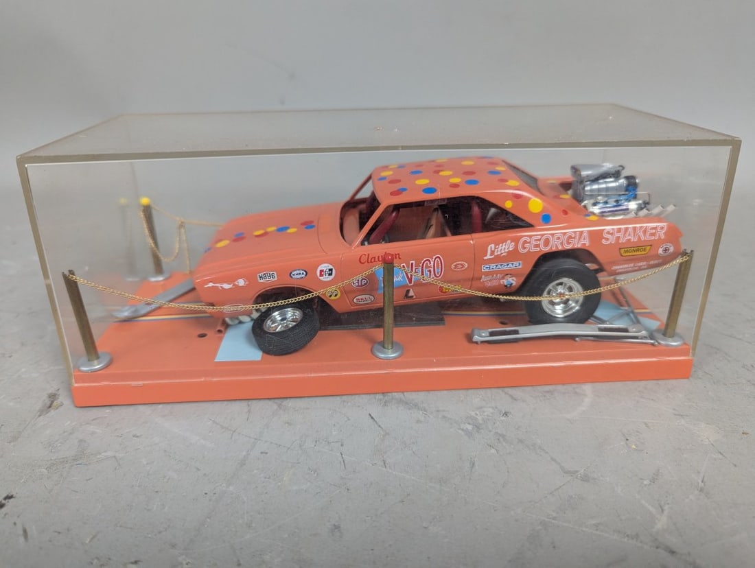 MPC Dodge Challenger Funny Car Build Model Kit Vintage 1/25 Little Georgia Shaker (1 of 6)
