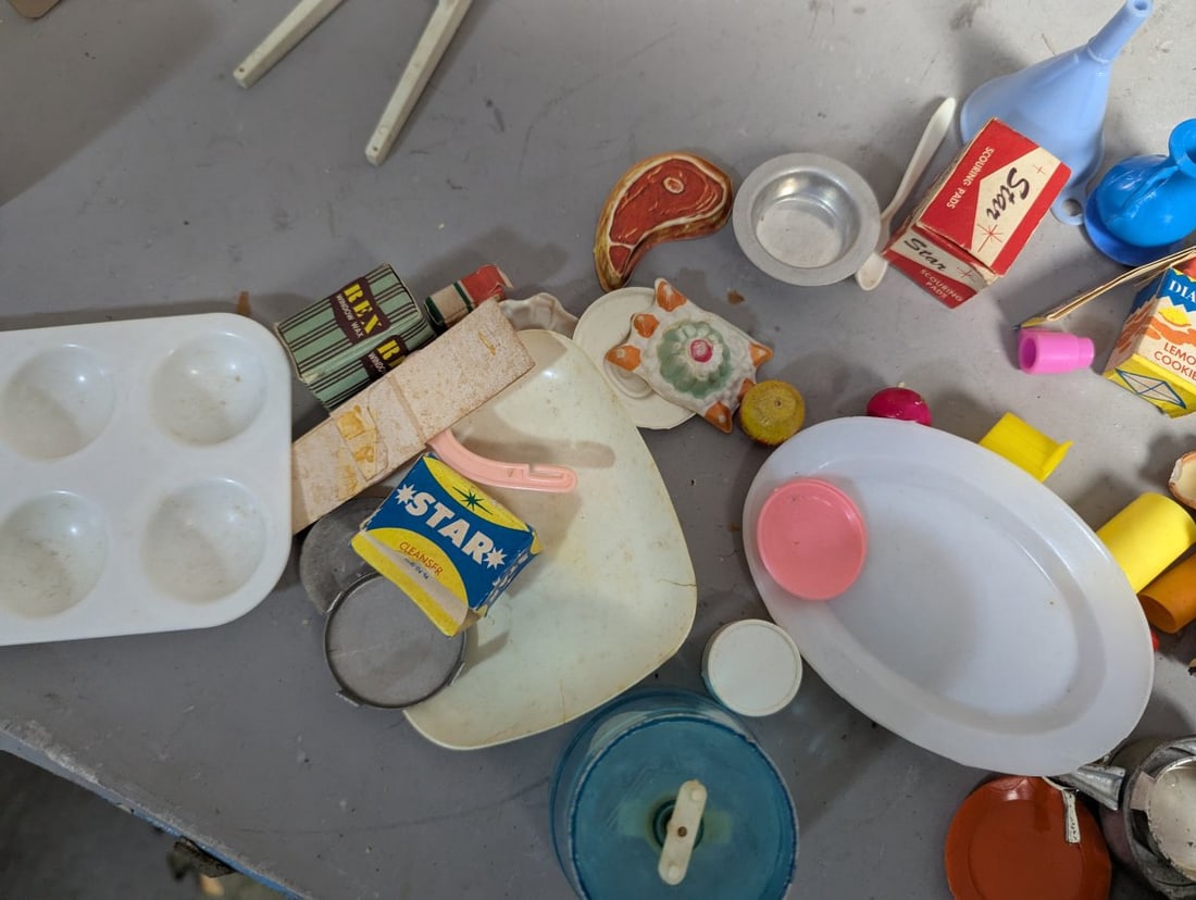 Large Collection of Vintage 1960s-70s Doll Furniture Mattel Barbie Deluxe Reading - 11