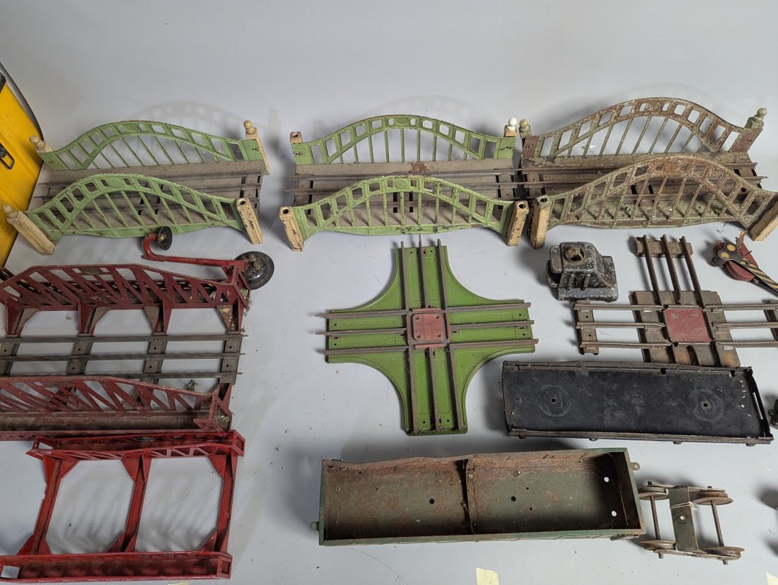Lionel Standard Gauge Train Accessory Lot with Bridges and Parts for Collectors (1 of 9)