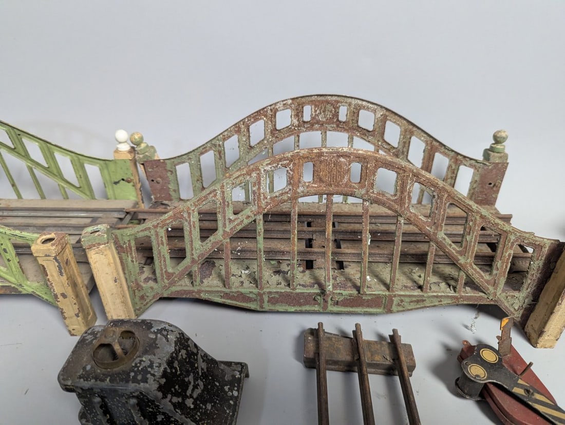 Lionel Standard Gauge Train Accessory Lot with Bridges and Parts for Collectors - 2