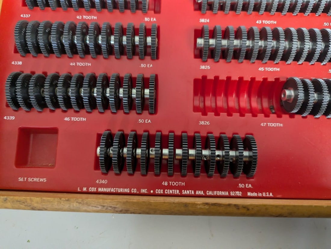 Vintage Cox Spur Gears Retail Display Case for Slot Car Collectors - 3