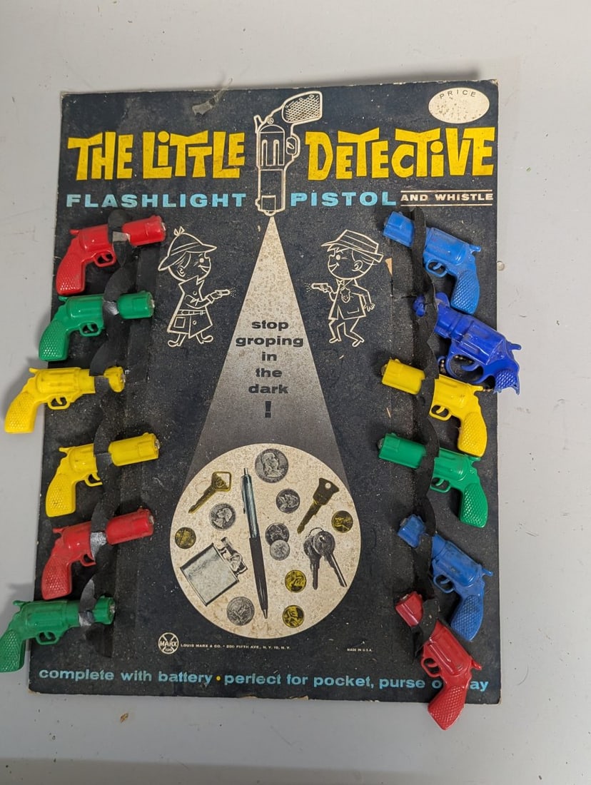 Vintage Louis Marx Little Detective Flashlight Pistol Store Display: **Important** Please read below description on how to avoid high shipping costs. This vintage 'The Little Detective Flashlight Pistol and Whistle' point-of-sale display by Louis Marx & Co. features a