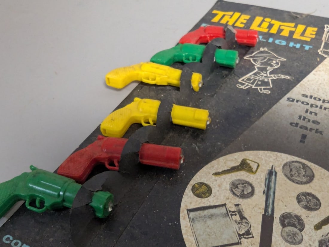 Vintage Louis Marx Little Detective Flashlight Pistol Store Display - 6