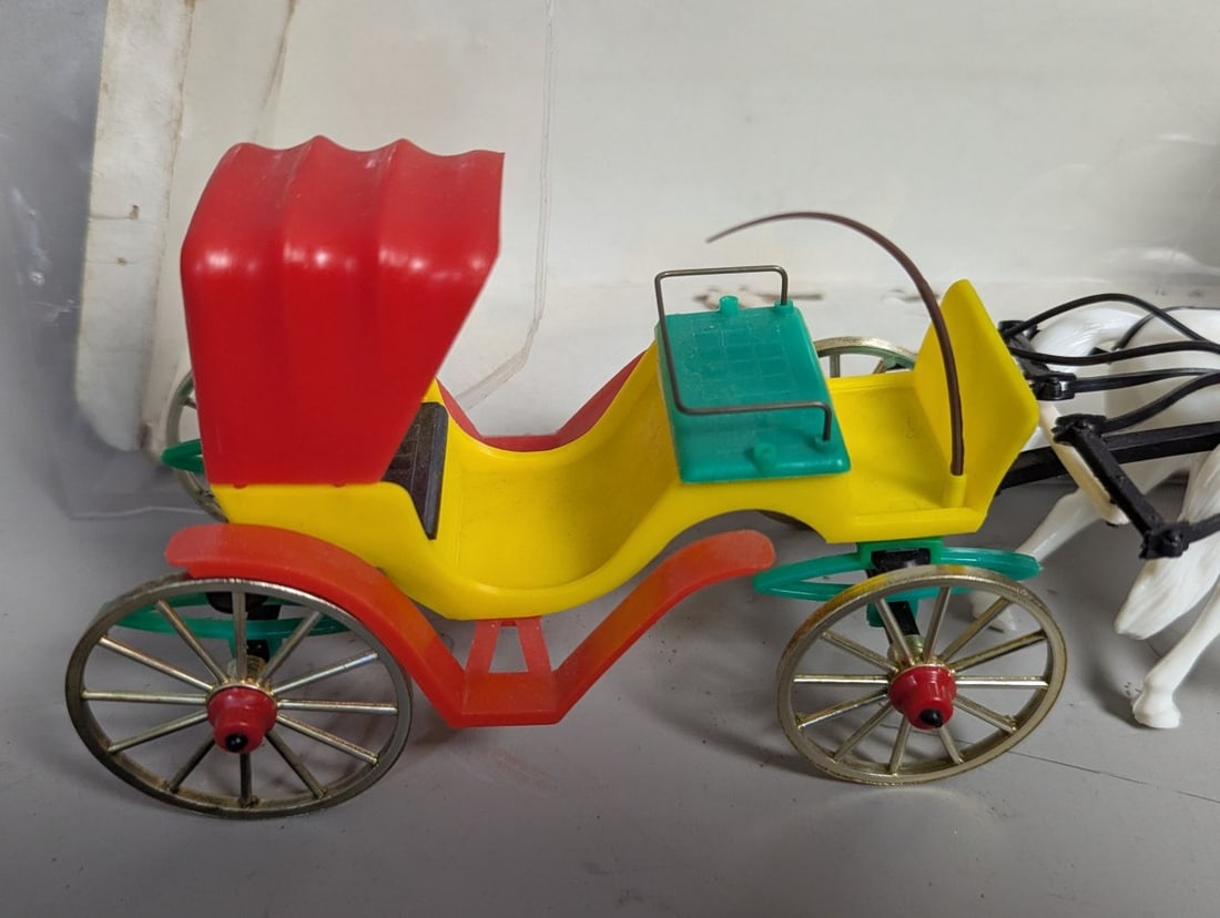 Vintage Anchor Buggy Carriage Co Victoria Two Horses Toy Set NOS Collectible - 2