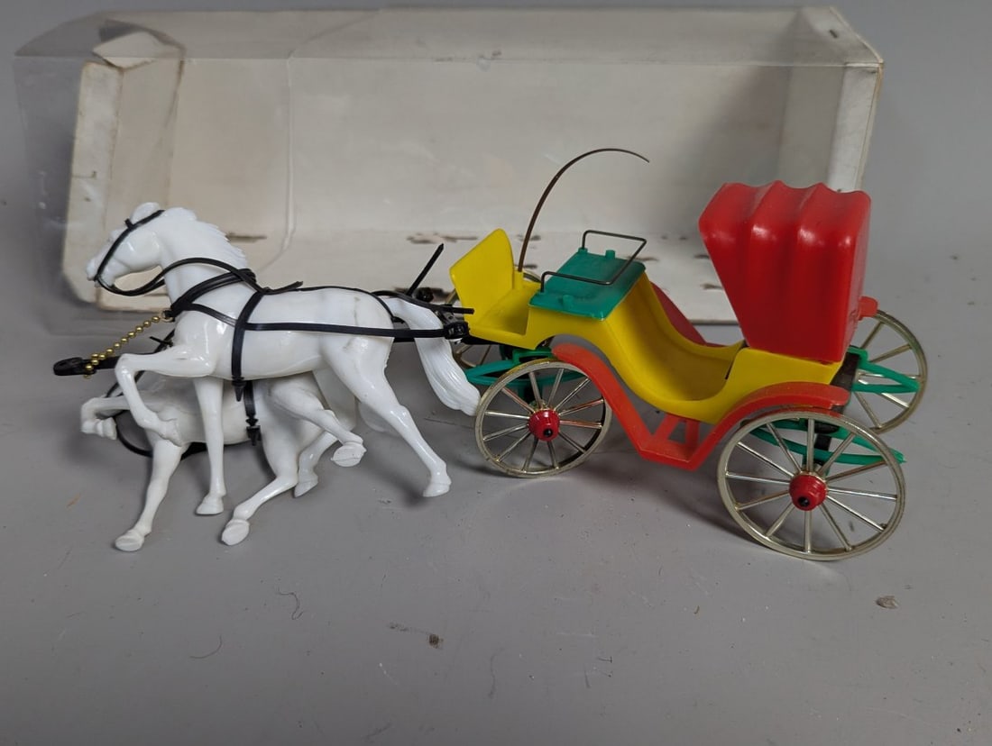 Vintage Anchor Buggy Carriage Co Victoria Two Horses Toy Set NOS Collectible - 4