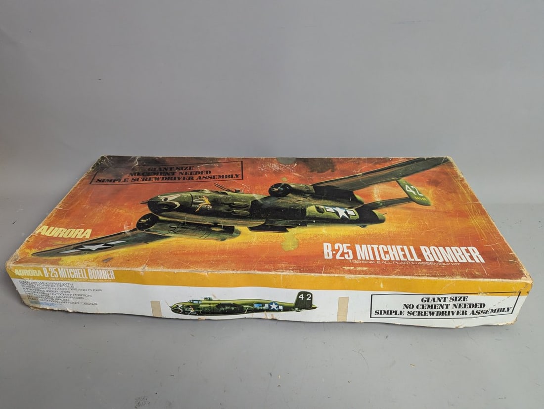 Vintage 1968 Aurora B-25 Mitchell Bomber Model Kit No. 397 1/32 Scale Aviation Collector - 8