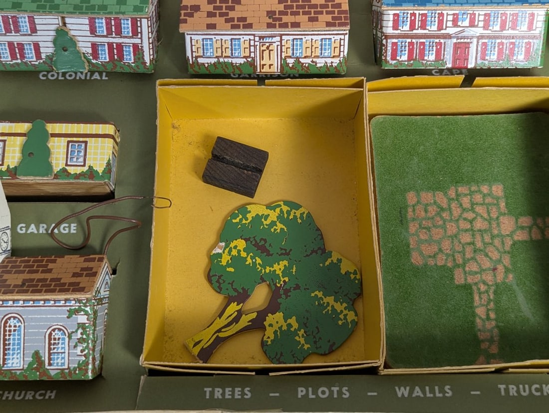 Vintage Keystone Wood Block Village Model 712 Rare Collectible Toy Set with Box - 4