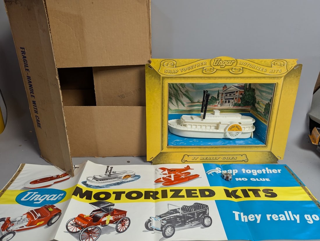 Vintage Ungar River Boat Shadow Box Display Set with Poster and Shipping Box: **Important** Please read below description on how to avoid high shipping costs. For auction is a rare and complete vintage point-of-sale display set from Ungar Electric Tools. This lot includes the