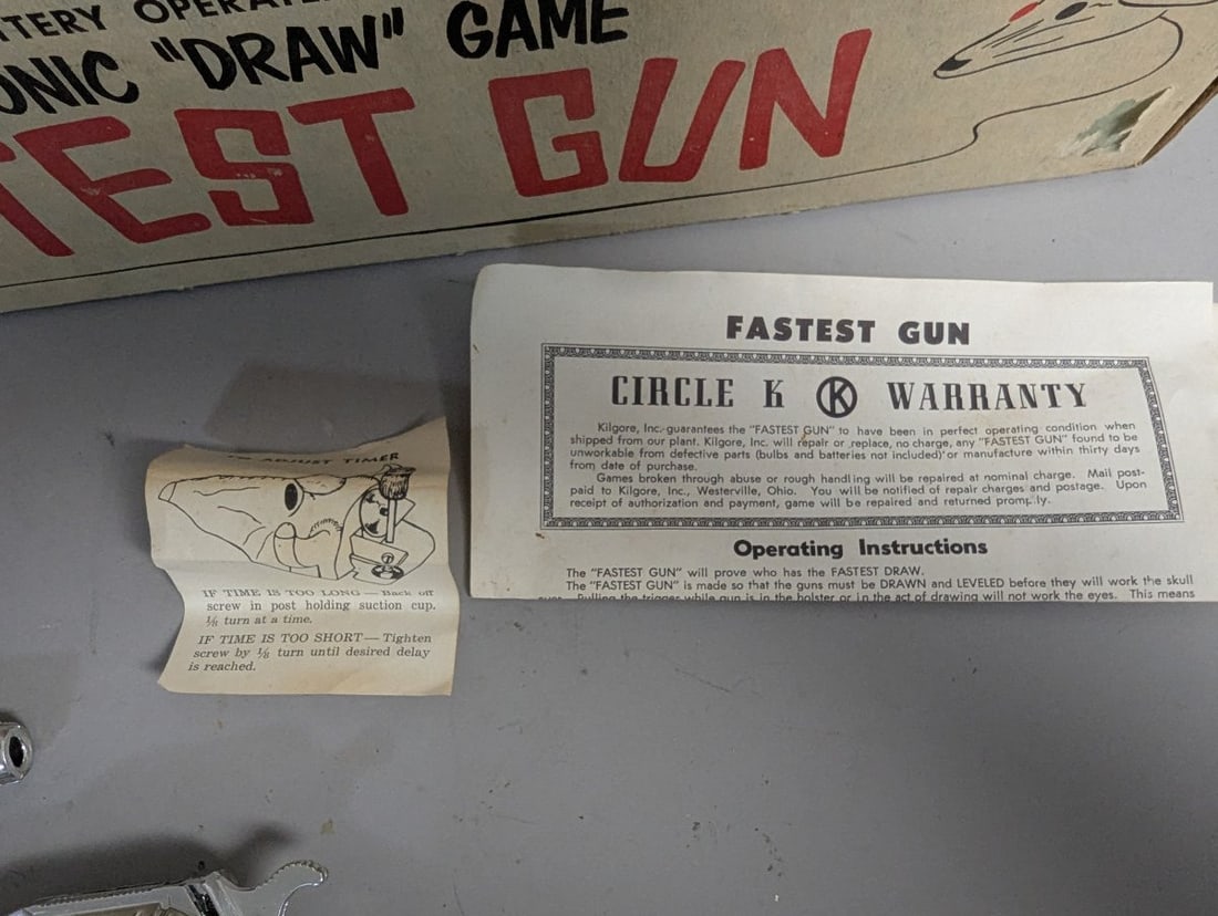 Kilgore Fastest Gun Electronic Draw Game Complete Set with Skull Target and Toy Pistols - 5