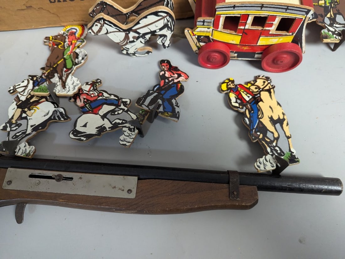 Vintage Keystone Shooting Frontier Set No. 823 Western Toy Collectible - 10