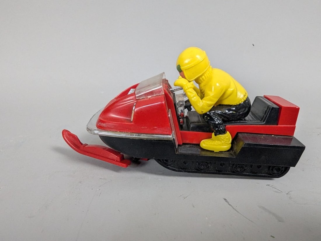 Vintage Strombecker Ski-Bob Snowmobile Slot Car Collectible Toy from 1960s - 3