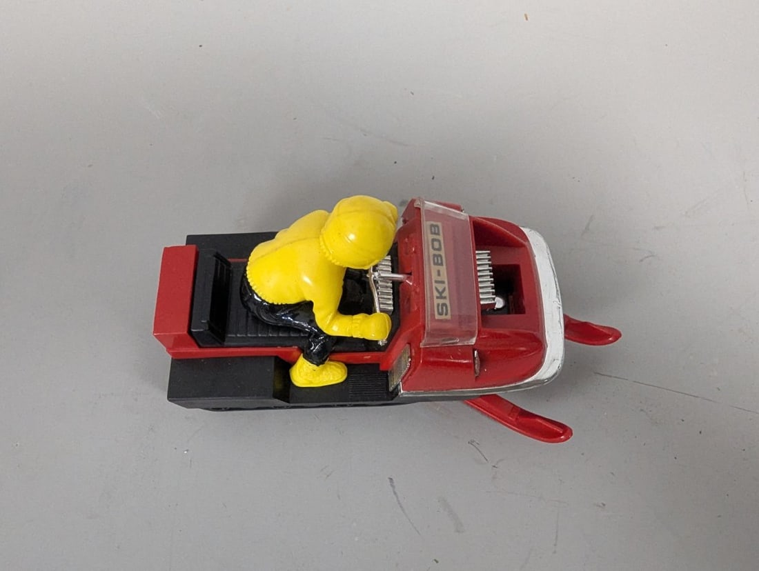 Vintage Strombecker Ski-Bob Snowmobile Slot Car Collectible Toy from 1960s - 6