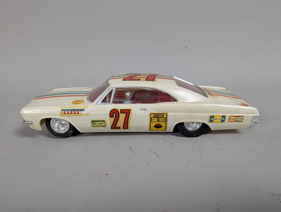 Vintage 1960s Monogram 1/24 Scale Chevrolet Impala Slot Car Racing Collectible - 4