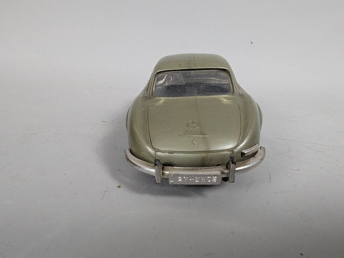 Vintage Strombecker Mercedes-Benz 300 SL Gullwing 1/32 Slot Car for Collectors - 3