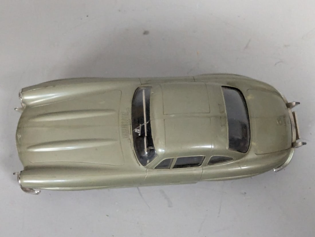 Vintage Strombecker Mercedes-Benz 300 SL Gullwing 1/32 Slot Car for Collectors - 5