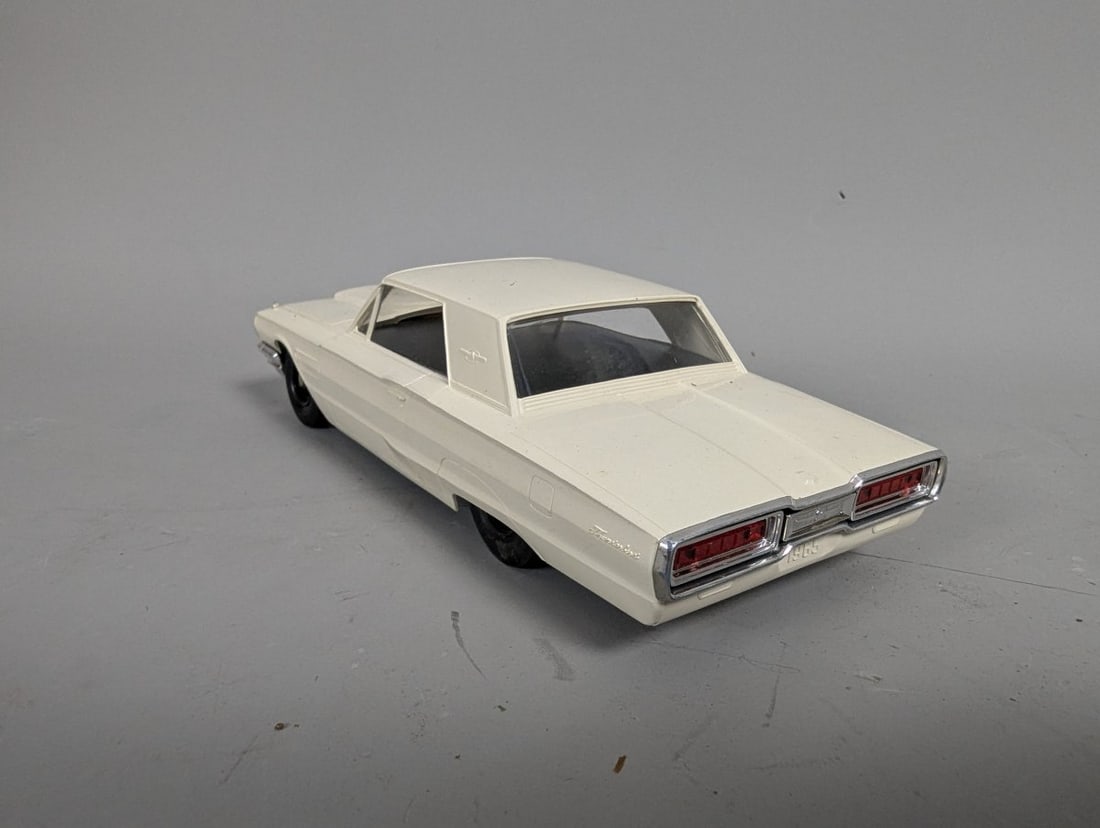 Vintage Strombecker 1964 AMT Turnpike Ford Thunderbird Slot Car with Rare Articulating Guide Ring - 2