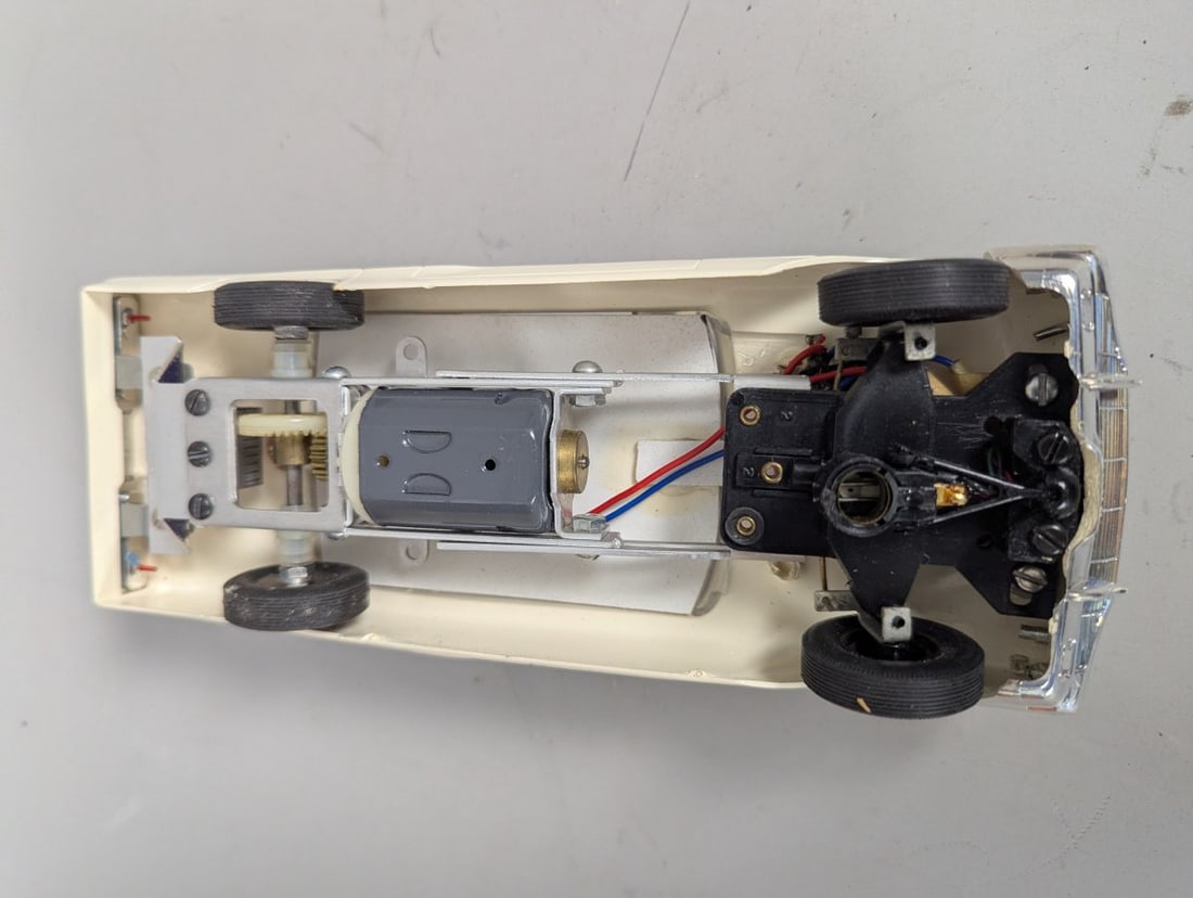 Vintage Strombecker 1964 AMT Turnpike Ford Thunderbird Slot Car with Rare Articulating Guide Ring - 5